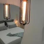 Theodora Luxury Apartment *