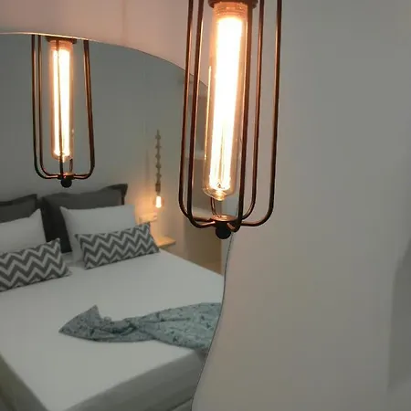 Theodora Luxury Apartamento *